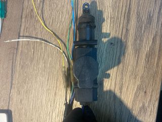 bontott SUZUKI WAGON R PLUS Bal első Központizár Motor