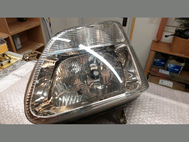 bontott SUZUKI WAGON R PLUS Bal Fényszóró