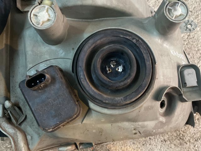 bontott SUZUKI WAGON R PLUS Bal Fényszóró