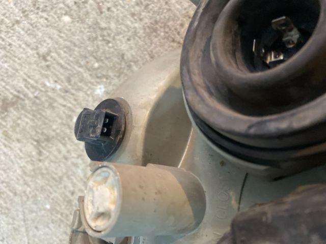 bontott SUZUKI WAGON R PLUS Bal Fényszóró