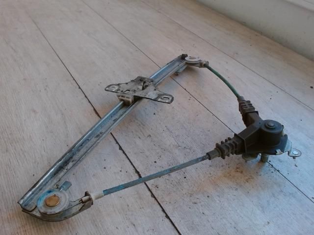 bontott SUZUKI WAGON R PLUS Bal hátsó Ablakemelő Szerkezet (Mechanikus)