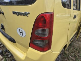 bontott SUZUKI WAGON R PLUS Bal hátsó Ajtó (Részeivel)