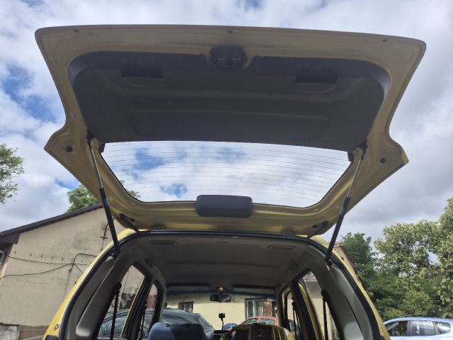 bontott SUZUKI WAGON R PLUS Bal hátsó Ajtó (Részeivel)