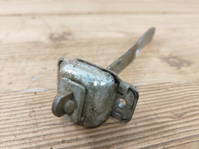 bontott SUZUKI WAGON R PLUS Bal hátsó Ajtóhatároló