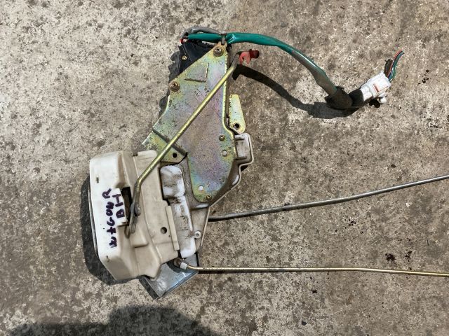 bontott SUZUKI WAGON R PLUS Bal hátsó Ajtózár