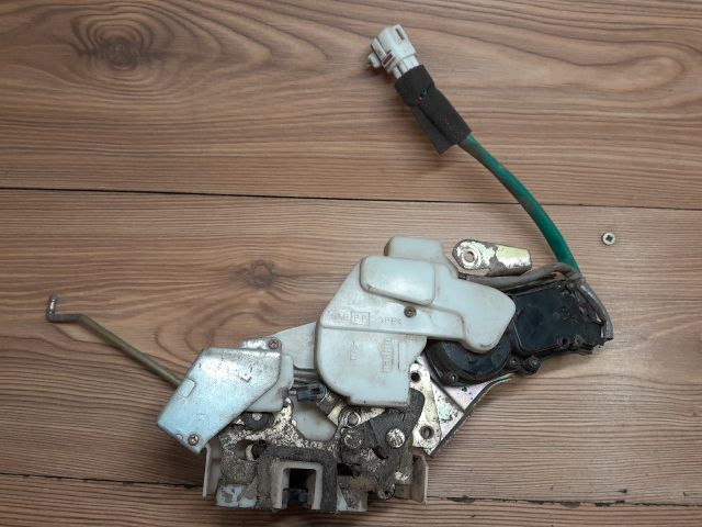 bontott SUZUKI WAGON R PLUS Bal hátsó Ajtózár