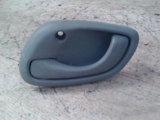 bontott SUZUKI WAGON R PLUS Bal hátsó Belső Kilincs