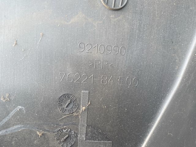 bontott SUZUKI WAGON R PLUS Bal hátsó Csomagtér Burkolat (Műanyag)