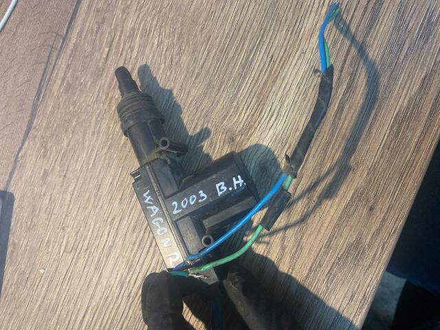 bontott SUZUKI WAGON R PLUS Bal hátsó Központizár Motor