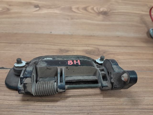 bontott SUZUKI WAGON R PLUS Bal hátsó Külső Kilincs