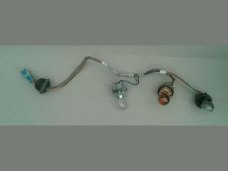 bontott SUZUKI WAGON R PLUS Bal Hátsó Lámpa Foglalat