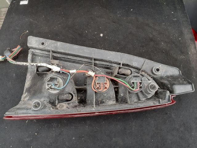 bontott SUZUKI WAGON R PLUS Bal Hátsó Lámpa