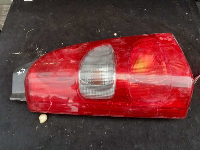 bontott SUZUKI WAGON R PLUS Bal Hátsó Lámpa