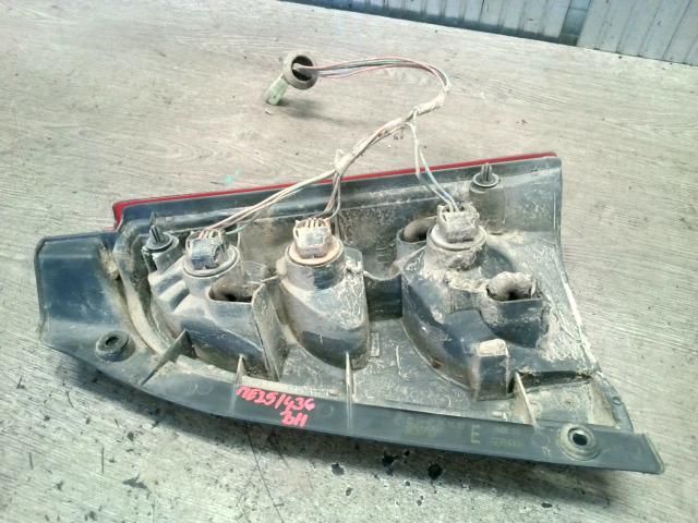 bontott SUZUKI WAGON R PLUS Bal Hátsó Lámpa