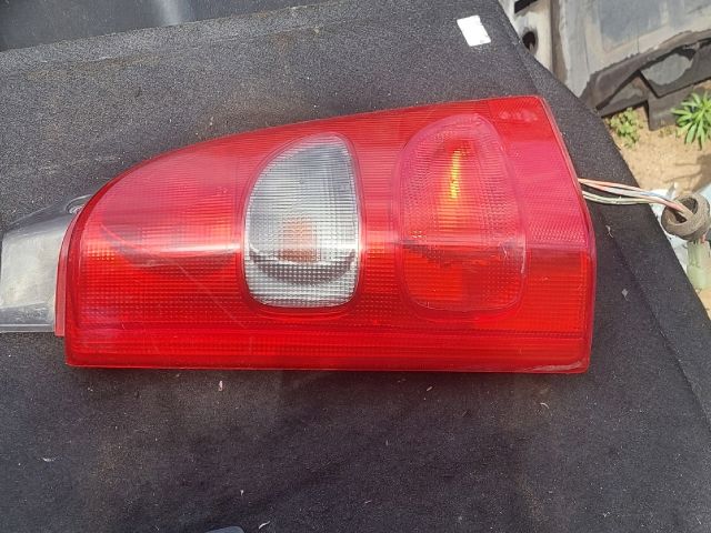 bontott SUZUKI WAGON R PLUS Bal Hátsó Lámpa