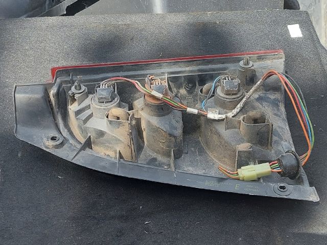 bontott SUZUKI WAGON R PLUS Bal Hátsó Lámpa