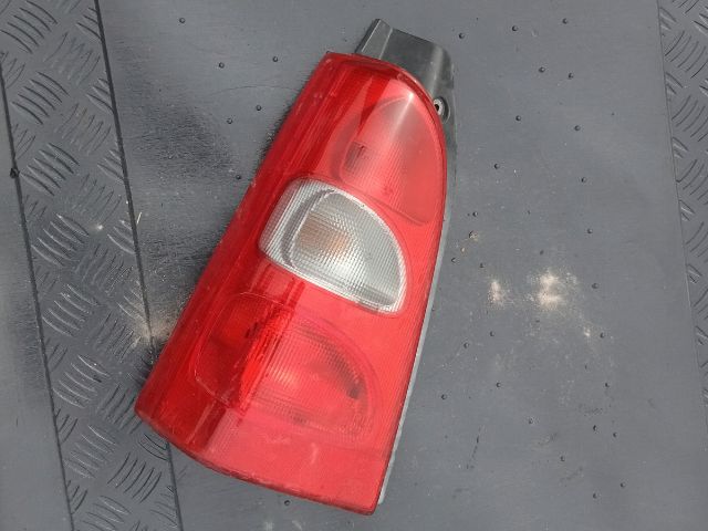 bontott SUZUKI WAGON R PLUS Bal Hátsó Lámpa
