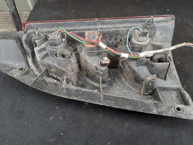 bontott SUZUKI WAGON R PLUS Bal Hátsó Lámpa