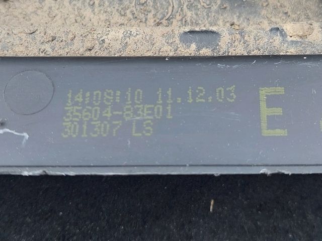 bontott SUZUKI WAGON R PLUS Bal Hátsó Lámpa