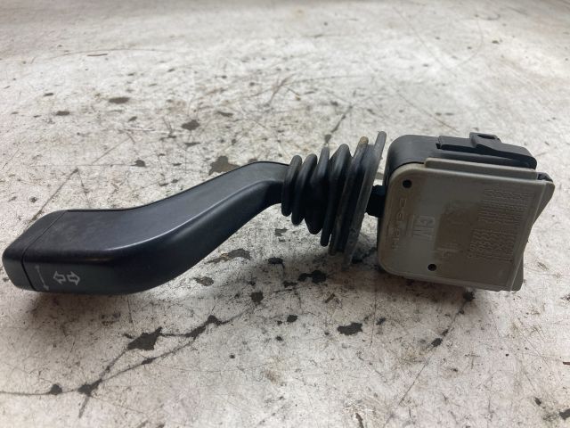 bontott SUZUKI WAGON R PLUS Bal Kormánykapcsoló Irányjelző