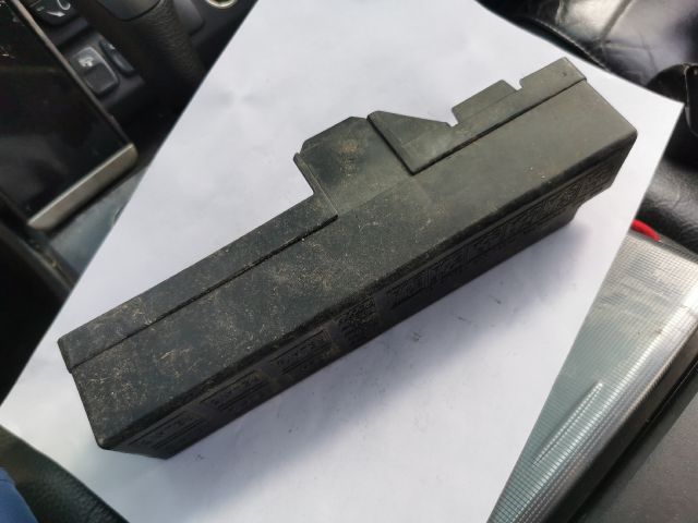 bontott SUZUKI WAGON R PLUS Biztosítéktábla Fedél