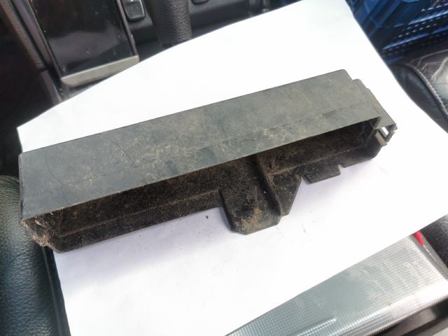 bontott SUZUKI WAGON R PLUS Biztosítéktábla Fedél