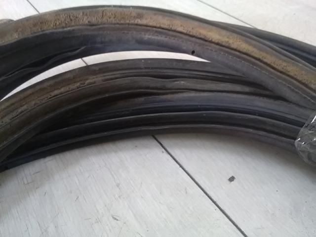 bontott SUZUKI WAGON R PLUS Csomagtérajtó Gumikéder