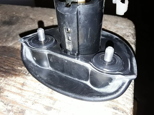 bontott SUZUKI WAGON R PLUS Csomagtérajtó Kilincs