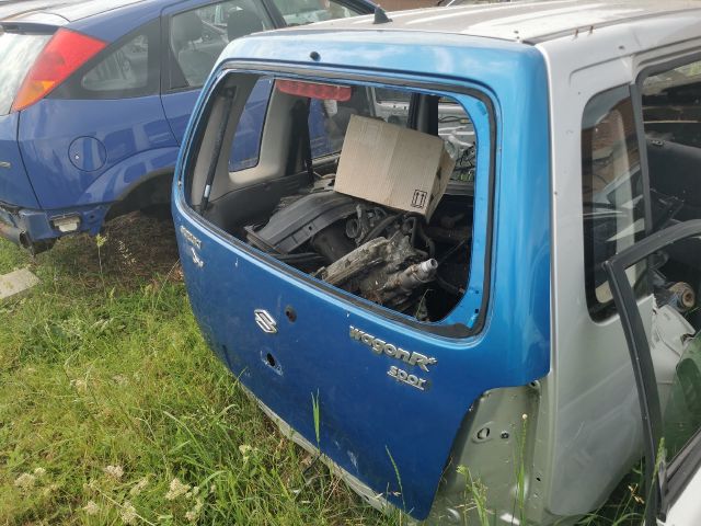 bontott SUZUKI WAGON R PLUS Csomagtérajtó (Részeivel)