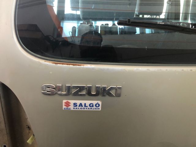 bontott SUZUKI WAGON R PLUS Csomagtérajtó (Részeivel)