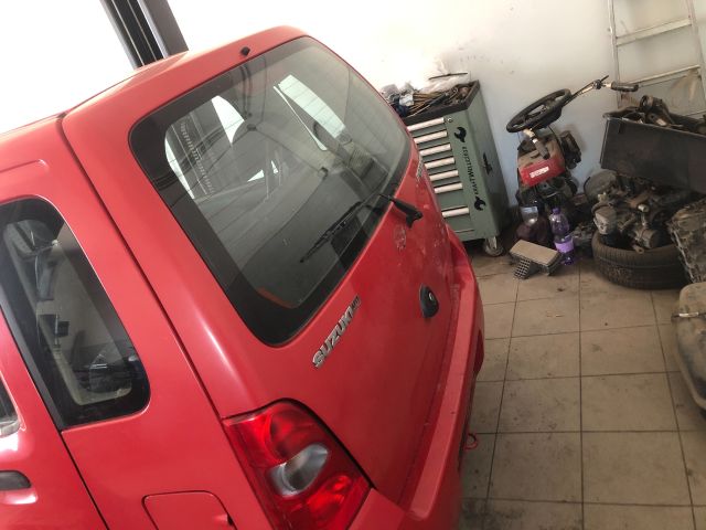 bontott SUZUKI WAGON R PLUS Csomagtérajtó (Részeivel)