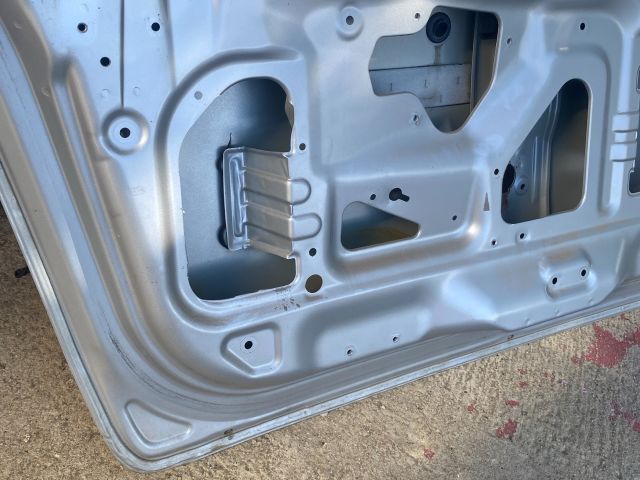 bontott SUZUKI WAGON R PLUS Csomagtérajtó (Üres lemez)