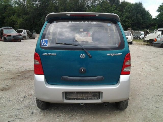 bontott SUZUKI WAGON R PLUS Csomagtérajtó (Üres lemez)