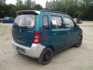 bontott SUZUKI WAGON R PLUS Csomagtérajtó (Üres lemez)