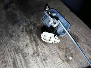 bontott SUZUKI WAGON R PLUS Csomagtérajtó Zárszerkezet