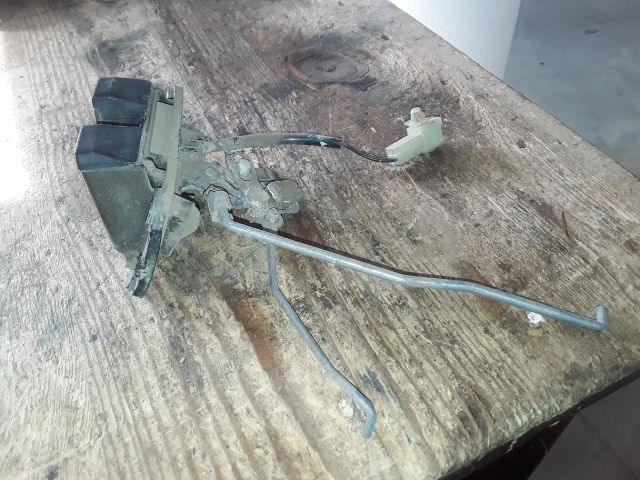 bontott SUZUKI WAGON R PLUS Csomagtérajtó Zárszerkezet