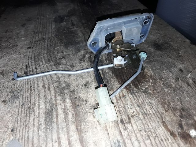 bontott SUZUKI WAGON R PLUS Csomagtérajtó Zárszerkezet