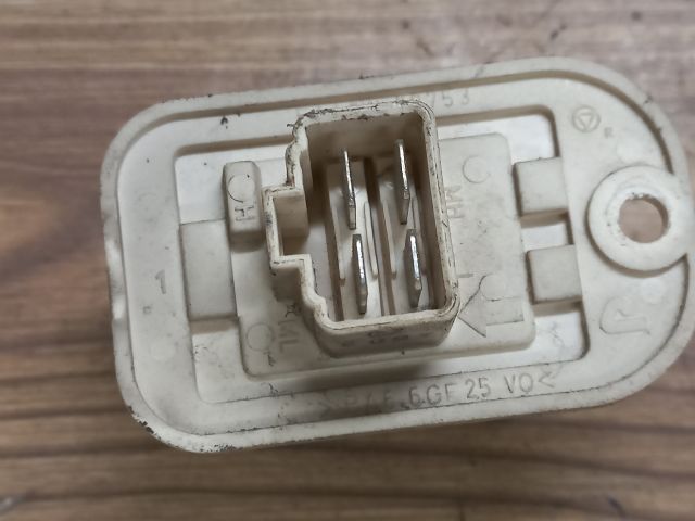 bontott SUZUKI WAGON R PLUS Előtét Ellenállás Fűtőmotor