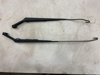 bontott SUZUKI WAGON R PLUS Első Ablaktörlő Kar