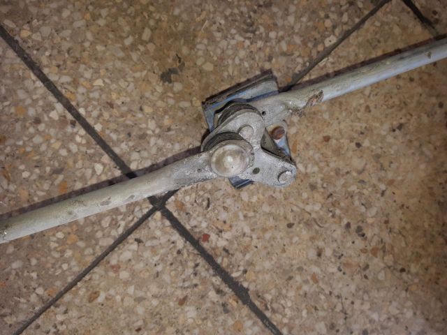 bontott SUZUKI WAGON R PLUS Első Ablaktörlő Szerkezet