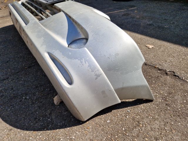 bontott SUZUKI WAGON R PLUS Első Lökhárító (Részeivel)