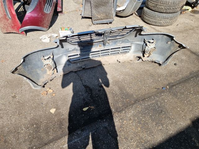 bontott SUZUKI WAGON R PLUS Első Lökhárító (Részeivel)