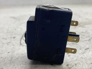 bontott SUZUKI WAGON R PLUS Fényszórómagasság Állító Kapcsoló