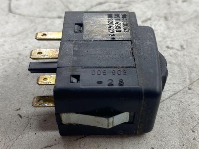 bontott SUZUKI WAGON R PLUS Fényszórómagasság Állító Kapcsoló