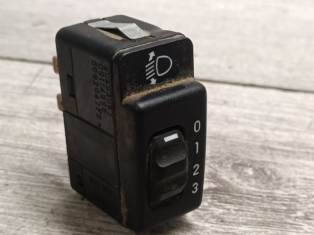 bontott SUZUKI WAGON R PLUS Fényszórómagasság Állító Kapcsoló