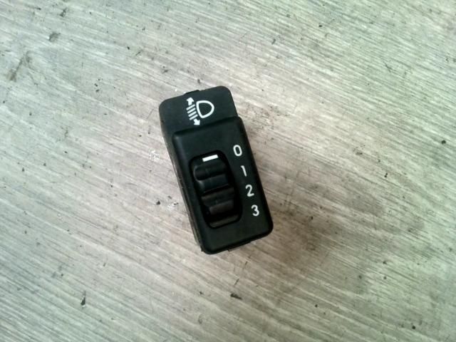 bontott SUZUKI WAGON R PLUS Fényszórómagasság Állító Kapcsoló