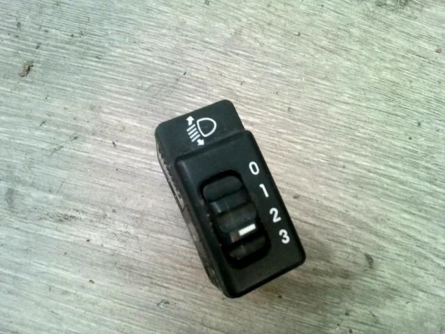 bontott SUZUKI WAGON R PLUS Fényszórómagasság Állító Kapcsoló