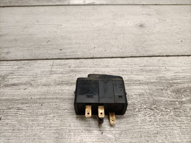 bontott SUZUKI WAGON R PLUS Fényszórómagasság Állító Kapcsoló