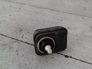 bontott SUZUKI WAGON R PLUS Fényszórómagasság Állító Motor Jobb