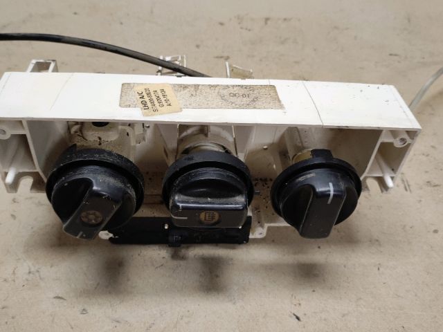 bontott SUZUKI WAGON R PLUS Fűtéskapcsoló (manuális klímás)